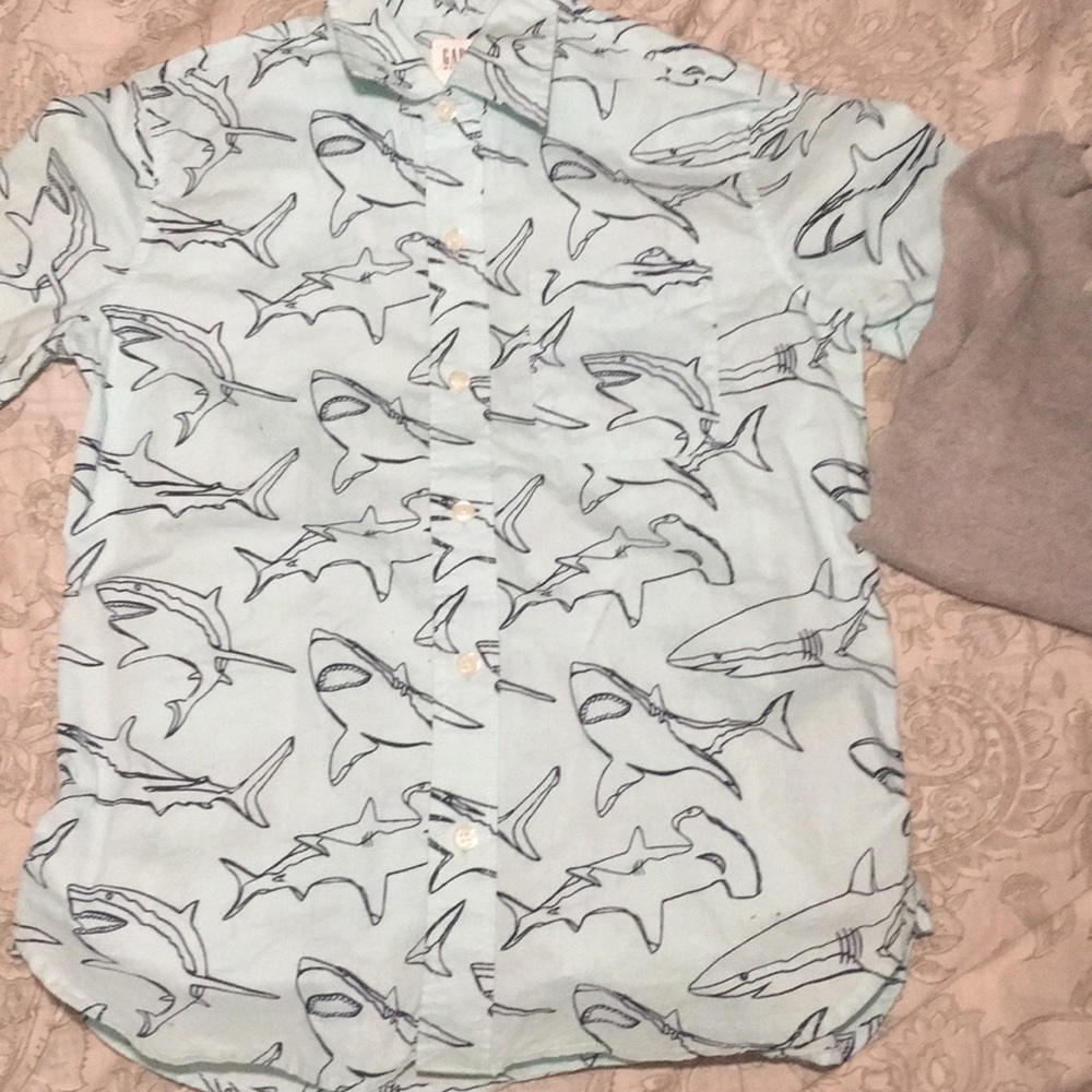 Boys Gap Size 8 Shirt and Sweater. - Picture 2 of 8